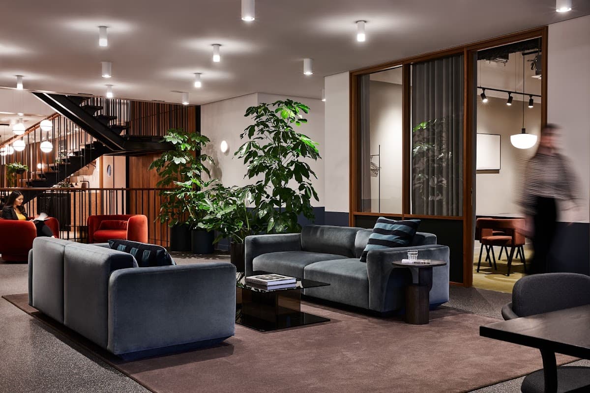 Fora - One Canada Square