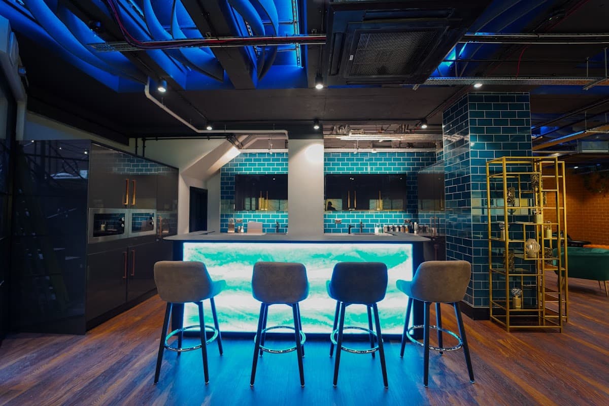 One Avenue Group Farringdon